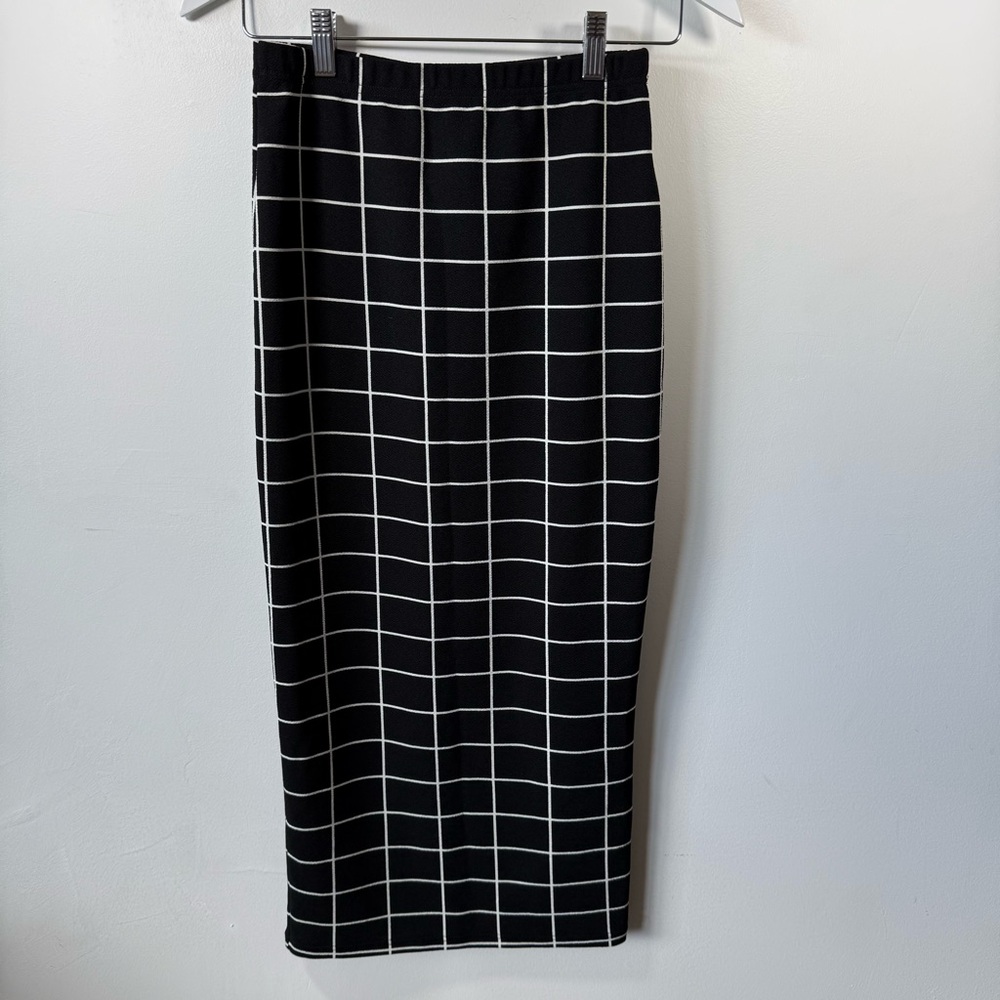 SHEIN Black & White Grid Print Bodycon Midi Skirt – Size Small